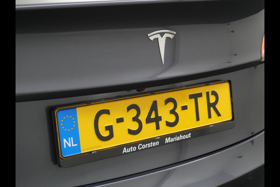 Tesla Model 3 SR+ 60kWh 326PK Lmv-19" AutoPilot Premium-Luidsprekers Leder PanoDak Adaptive cruise Camera's Elektr.-Stuur+Stoelen+Spiegels+Geh Navi LED ACC DAB Voorverwarmen interieur en Keyless via App One-Pedal-Drive Origineel Nederlandse auto tot 11kw laden thuis ! Garantie Accu tot 17-12-2027 max 160.000km