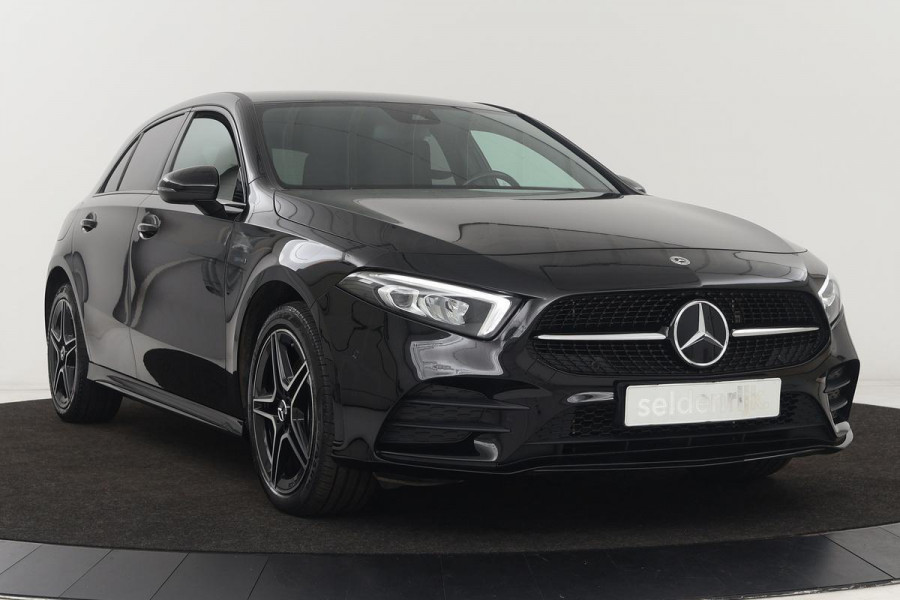 Mercedes-Benz A-Klasse 250e AMG Night | Carplay | Stoelverwarming | Full LED | Sfeerverlichting | Leder/Alcantara | Navigatie | Park Assist