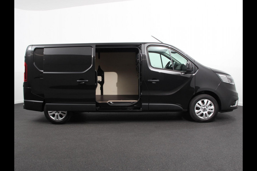 Renault Trafic 2.0 Blue dCi 110 T30 L2H1 Advance | DEMO! | Navigatie bluetooth DAB Camera Airco Trekhaak Houten bekleding Lichtmetalen velgen