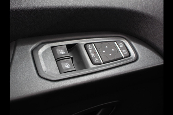 Renault Trafic 2.0 Blue dCi 110 T30 L2H1 Advance | DEMO! | Navigatie bluetooth DAB Camera Airco Trekhaak Houten bekleding Lichtmetalen velgen