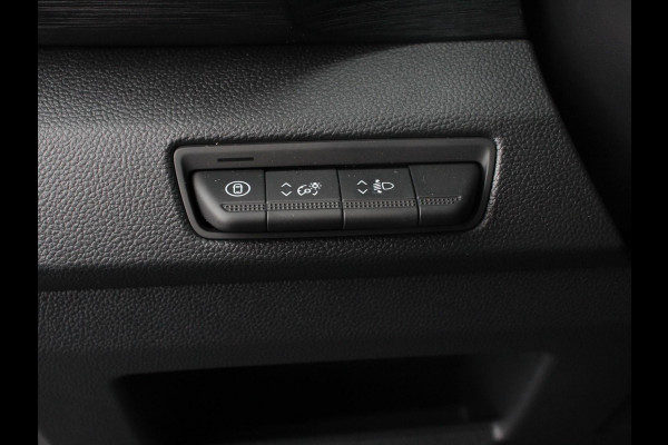 Renault Trafic 2.0 Blue dCi 110 T30 L2H1 Advance | DEMO! | Navigatie bluetooth DAB Camera Airco Trekhaak Houten bekleding Lichtmetalen velgen