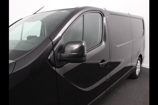 Renault Trafic 2.0 Blue dCi 110 T30 L2H1 Advance | DEMO! | Navigatie bluetooth DAB Camera Airco Trekhaak Houten bekleding Lichtmetalen velgen