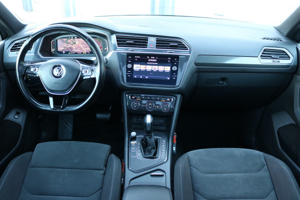 Volkswagen Tiguan 1.5 TSI Highline R Autom Xenon Black style Virtual cockpit Panodak Navi Camera Bj:2020