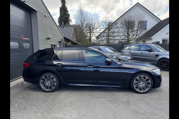 BMW 5 Serie Touring 520i High Executive M-Sport | Navigatie | Cruise Control | 19 Inch Lichtmetalen Velgen | Parkeersensoren |