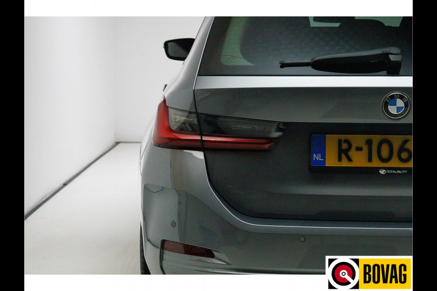 BMW 3 Serie Touring 318i 156 PK | Nieuw Model | Widescreen Navi | Led | Stoelverw. | Elec. klep | Draadloze telefoonlader, 4 cilinder motor