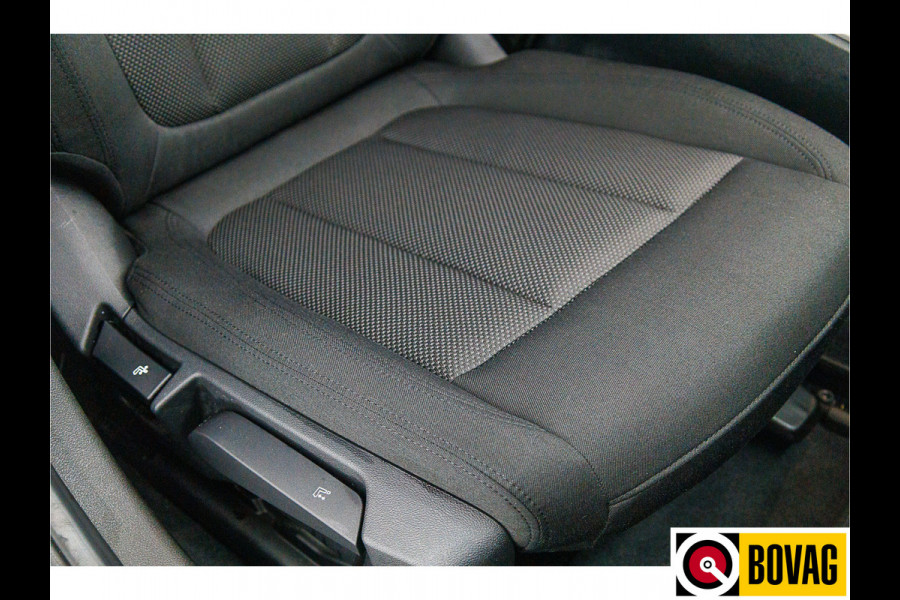 BMW 3 Serie Touring 318i 156 PK | Nieuw Model | Widescreen Navi | Led | Stoelverw. | Elec. klep | Draadloze telefoonlader, 4 cilinder motor