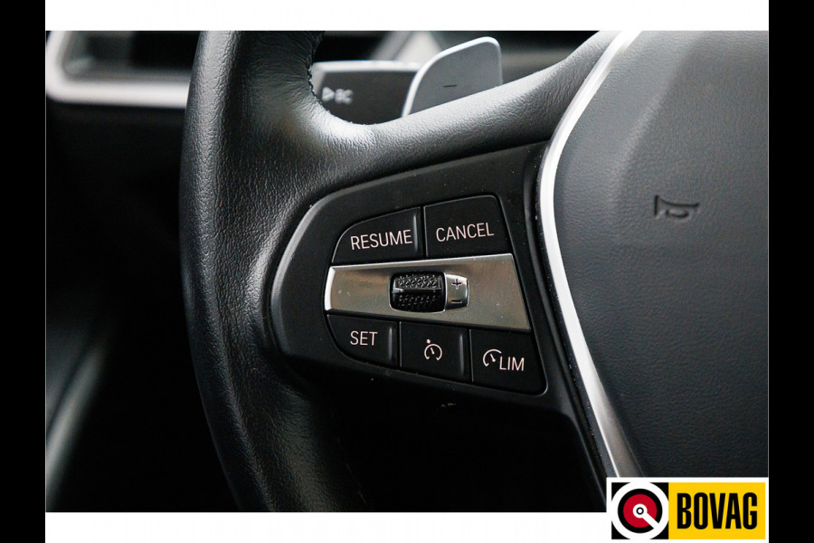 BMW 3 Serie Touring 318i 156 PK | Nieuw Model | Widescreen Navi | Led | Stoelverw. | Elec. klep | Draadloze telefoonlader, 4 cilinder motor