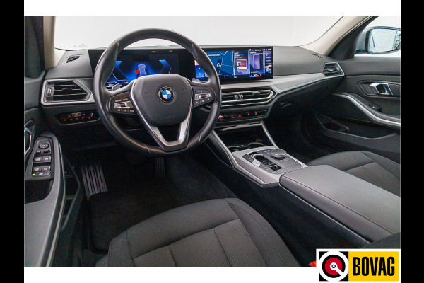 BMW 3 Serie Touring 318i 156 PK | Nieuw Model | Widescreen Navi | Led | Stoelverw. | Elec. klep | Draadloze telefoonlader, 4 cilinder motor