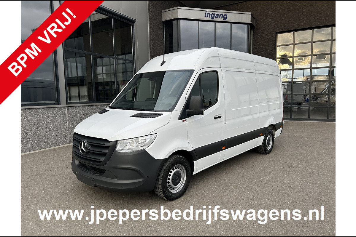 Mercedes-Benz Sprinter 314 CDI RWD L2 H2 MBUX / Trekhaak / Camera / Parkeersensoren / Navigatie / Cruise control / 270 Graden achterdeuren