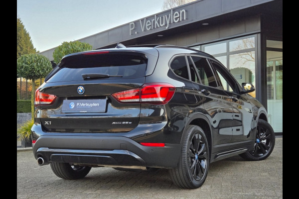 BMW X1 XDRIVE25E SPORTLINE I SPORTSTOELEN LEDER I PANORAMA I NAVIGATIE