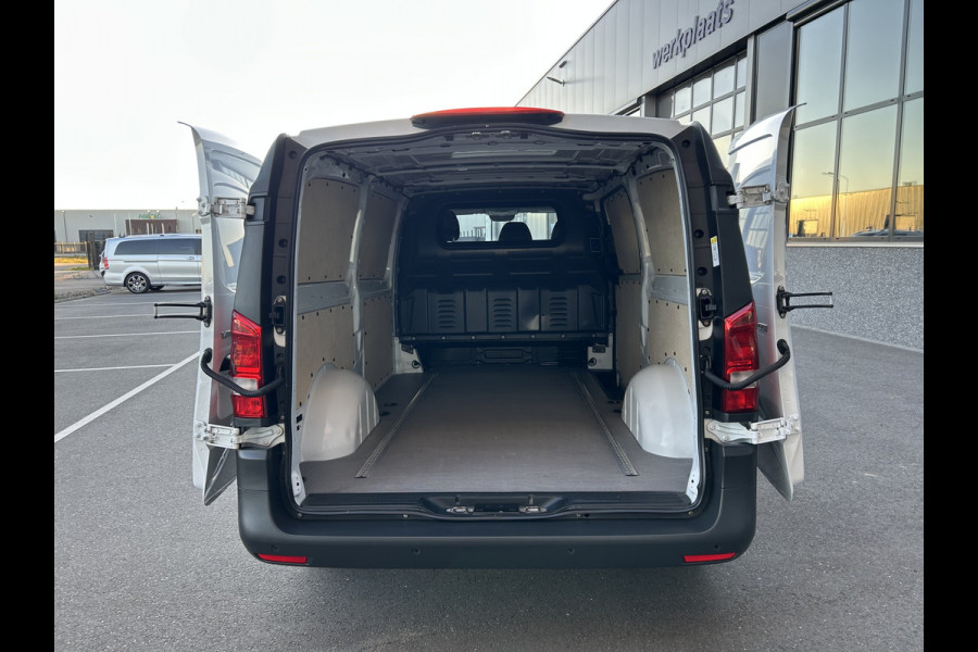 Mercedes-Benz Vito 116 CDI Extra lang / Automaat / Navigatie / Camera / Parkeersensoren / Cruise control / 270 Graden achterdeuren