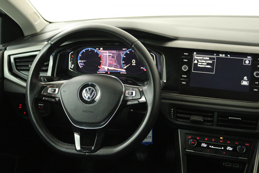 Volkswagen Polo 1.0 TSI Comfortline (DIGITALE DASHBOARD, PARKEERSENSOREN, CRUISE ADAPTIEF, NAVIGATIE, NL-AUTO, GOED ONDERHOUDEN)