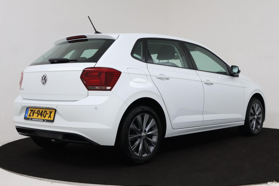 Volkswagen Polo 1.0 TSI Comfortline (DIGITALE DASHBOARD, PARKEERSENSOREN, CRUISE ADAPTIEF, NAVIGATIE, NL-AUTO, GOED ONDERHOUDEN)