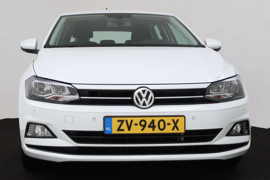 Volkswagen Polo 1.0 TSI Comfortline (DIGITALE DASHBOARD, PARKEERSENSOREN, CRUISE ADAPTIEF, NAVIGATIE, NL-AUTO, GOED ONDERHOUDEN)