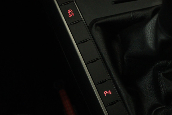 Volkswagen Polo 1.0 TSI Comfortline (DIGITALE DASHBOARD, PARKEERSENSOREN, CRUISE ADAPTIEF, NAVIGATIE, NL-AUTO, GOED ONDERHOUDEN)