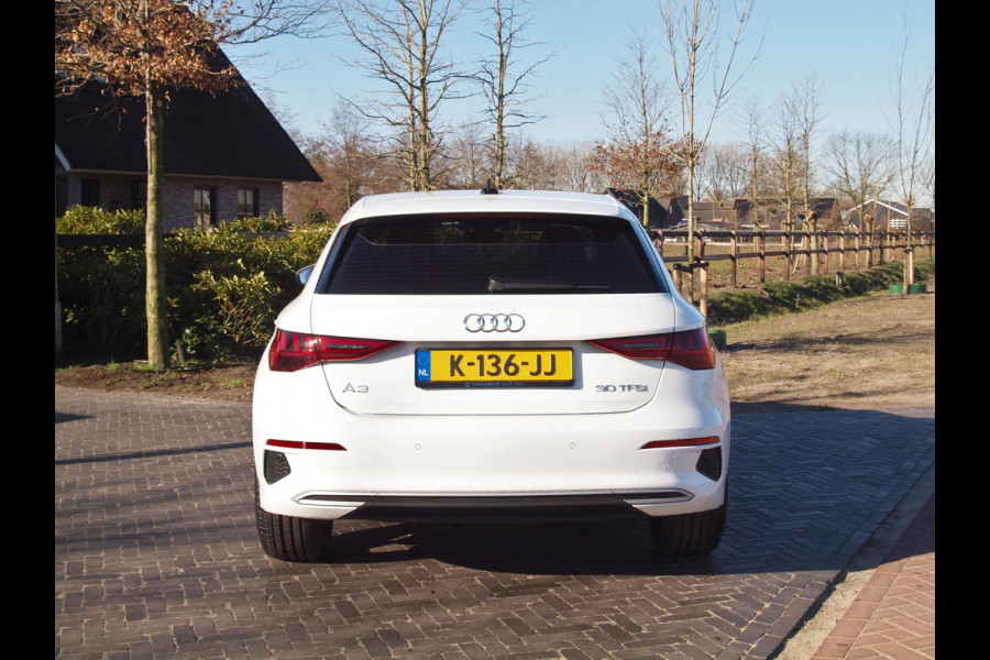 Audi A3 Sportback 30 TFSI Business edition | Apple Carplay | Cruise Control | Virtual Cockpit | Automaat | 19 inch |
