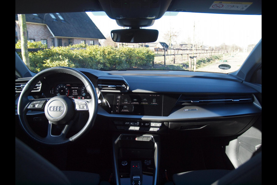 Audi A3 Sportback 30 TFSI Business edition | Apple Carplay | Cruise Control | Virtual Cockpit | Automaat | 19 inch |