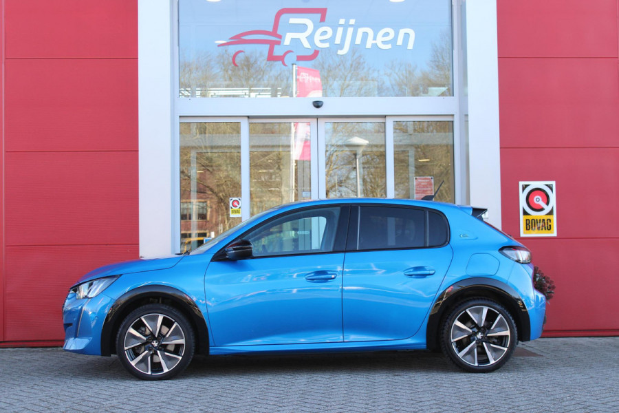 Peugeot e-208 EV GT PACK 136PK 50 kWh 3-FASE | PANORAMA DAK | ACHTERUITRIJ CAMERA | APPLE CARPLAY/ANDROID AUTO | PARKEERSENSOREN VOOR EN ACHTER | NAVIGATIE | FULL LED KOPLAMPEN | ALCANTARA BEKLEDING | KEYLESS ENTRY/START | 17" LICHTMETALEN VELGEN | DODEHOE DETECTIE | DAB+ RADIO | ADAPTIVE CRUISE CONTROL | STOEL VERWARMING |