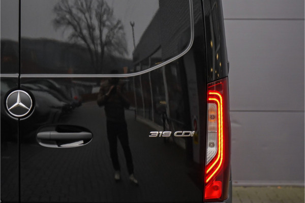 Mercedes-Benz Sprinter 319 1.9 CDI L2H2 RWD BPM Vrij 2x Auto Schuifdeur 360° Distronic Navi Trekhaak 3.5T