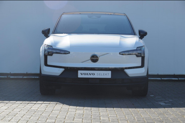 Volvo EX30 428PK Automaat Twin Motor Performance Ultra / 360 graden camera / Pilot assist / Park assist / Panoramadak / Voorstoelen en stuurwiel verwarmd / Elektrisch verstelbare stoelen /