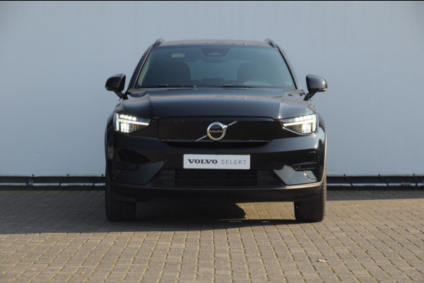 Volvo XC40 231PK Automaat Core / Stoel en stuurwielverwarming/ Google Infotainment/ 19" velgen/ Apple carplay/ Parkeersensoren met camera/ 2 zone climate control/ Bluetooth/