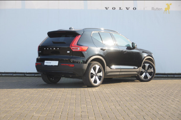 Volvo XC40 231PK Automaat Core / Stoel en stuurwielverwarming/ Google Infotainment/ 19" velgen/ Apple carplay/ Parkeersensoren met camera/ 2 zone climate control/ Bluetooth/