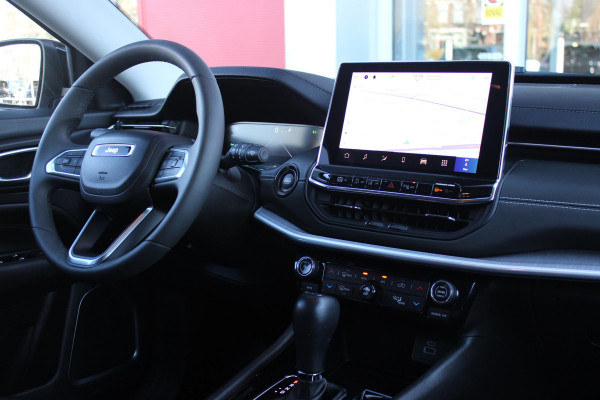 Jeep Compass 4xe 240PK Plug-in Hybrid S | NAVIGATIE 10,25 "TOUCHSCREEN | APPLE CARPLAY/ANDROID AUTO | ACHTERUITRIJ CAMERA | DAB+ RADIO | CLIMATE CONTROL | 19"GLOSS BLACK LICHTMETALEN VELGEN | ADAPTIVE / CRUISE CONTROL | DIGITAAL INSTRUMENTENPANEEL | LEDEREN BEKLEDING | ELEKTRISCH BEDIENBARE ACHTERKLEP | FULL LED KOPLAMPEN | LED MISTLAMPEN / BOCHTVERLICHTING | KEYLESS ENTRY & START | DRAADLOOS LADEN TELEFOON |  ELEKTRISCH BEDIENBARE BESTUURDERSSTOEL MET GEHEUGENFUNCTIE |