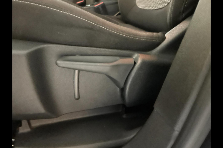 Opel Grandland X 1.2 Turbo Business Executive AUTOMAAT AIRCO NAVI CRUISE STOELVERW CENT VERG PRIVACYGLAS VELGEN ZEER NETTE AUTO