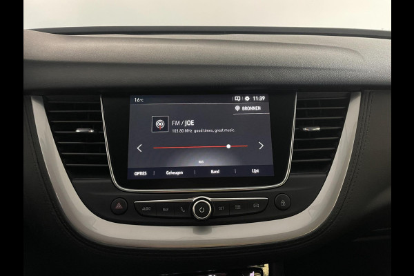 Opel Grandland X 1.2 Turbo Business Executive AUTOMAAT AIRCO NAVI CRUISE STOELVERW CENT VERG PRIVACYGLAS VELGEN ZEER NETTE AUTO