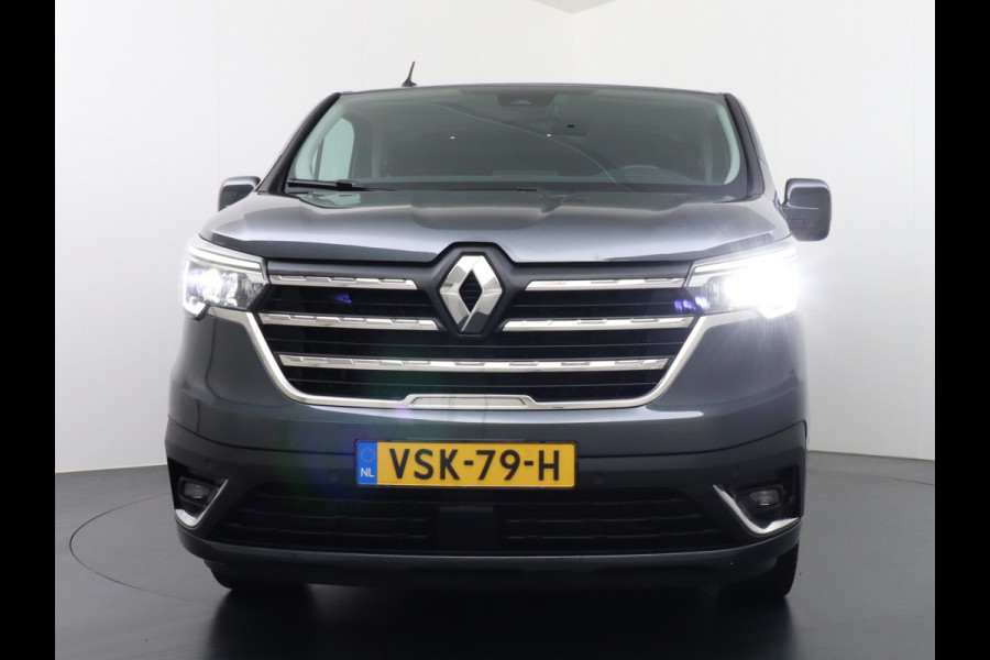 Renault Trafic 2.0dCi 170PK Automaat Dubbele Cabine L2H1 Luxury Edition Trekhaak 6 Persoons Ecc Apple Carlay Android Auto Navi Camera Stoelverw 2X Schuifdeur Keyless DAB Pdc Licht-/regensensor Led Sensor dodehoek Lmv 17" Betonplex Vloer Lane Assist T29 Euro 6