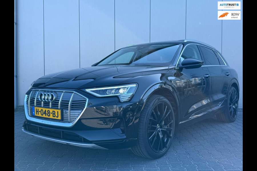 Audi e-tron E-tron 50 quattro Launch edition plus 71 kWh / Pano / Leder / Camera