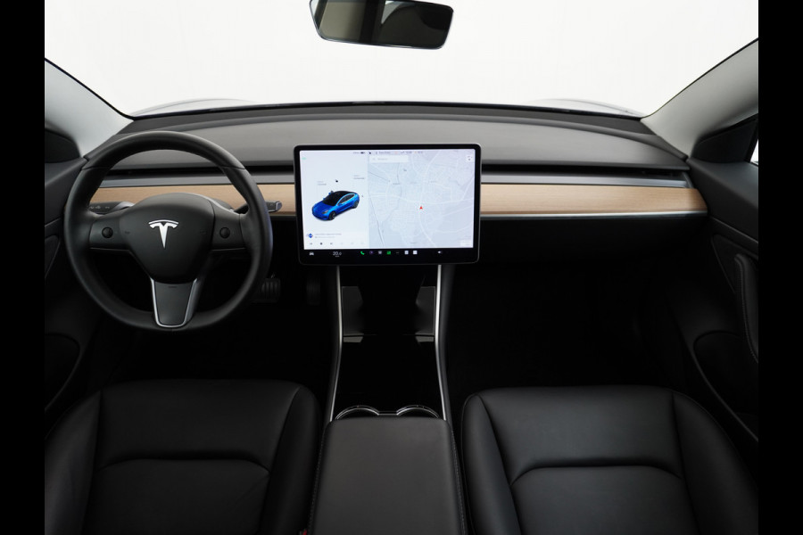 Tesla Model 3 SR+60kWh 325PK 18" AutoPilot Leer PanoDak Adaptive cruise Camera's Elektr.-Stuur+Stoelen+Spiegels+Geheugen+Easy-Entry+Verwarmde  Ecc Navigatiesysteem full map LED-a+v Comfortstoel(en) ACC Dual-ECC DAB Voorverwarmen interieur via App Keyless via Telefoonsleutel One-Pedal-Drive Orig. nlse auto tot 11kw laden thuis ! Garantie Accu tot  16-12-2027 max 160.000km 1584kg licht!