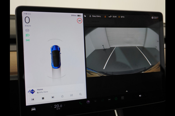 Tesla Model 3 SR+60kWh 325PK 18" AutoPilot Leer PanoDak Adaptive cruise Camera's Elektr.-Stuur+Stoelen+Spiegels+Geheugen+Easy-Entry+Verwarmde  Ecc Navigatiesysteem full map LED-a+v Comfortstoel(en) ACC Dual-ECC DAB Voorverwarmen interieur via App Keyless via Telefoonsleutel One-Pedal-Drive Orig. nlse auto tot 11kw laden thuis ! Garantie Accu tot  16-12-2027 max 160.000km 1584kg licht!