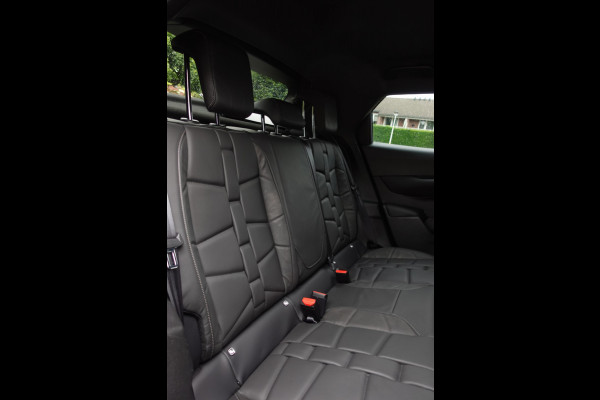 DS DS 3 Crossback E-Tense So Chic | Navi | Lederen bekleding | Achteruitrijcamera | 18 Lmv | All season banden