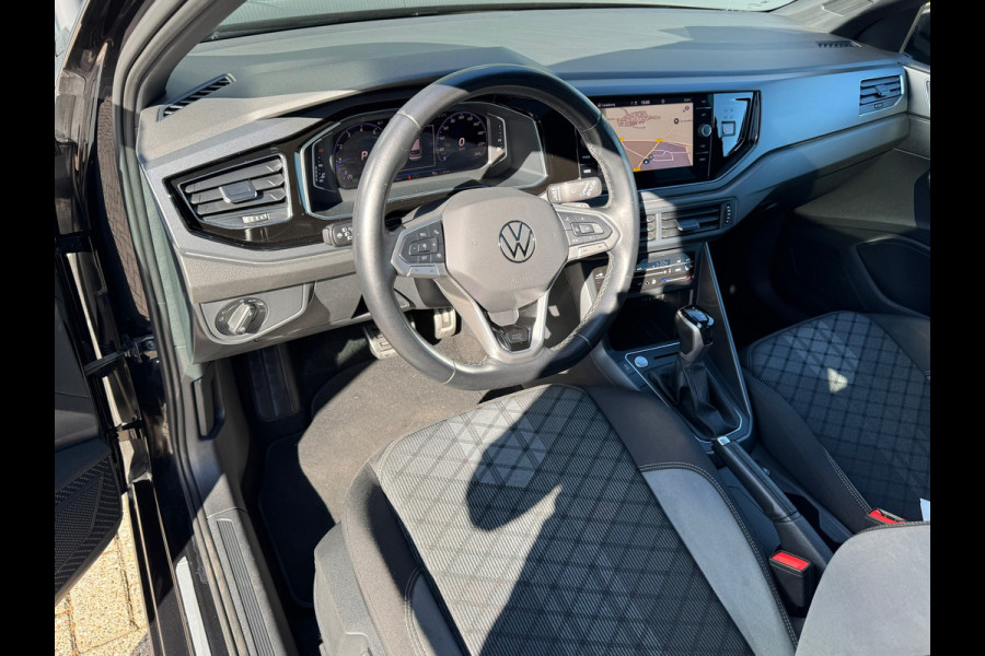 Volkswagen Taigo 1.0 TSI * R-Line * Apple car play * Panodak * Camera *