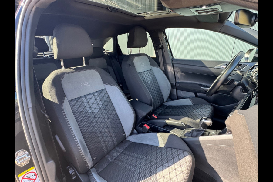 Volkswagen Taigo 1.0 TSI * R-Line * Apple car play * Panodak * Camera *