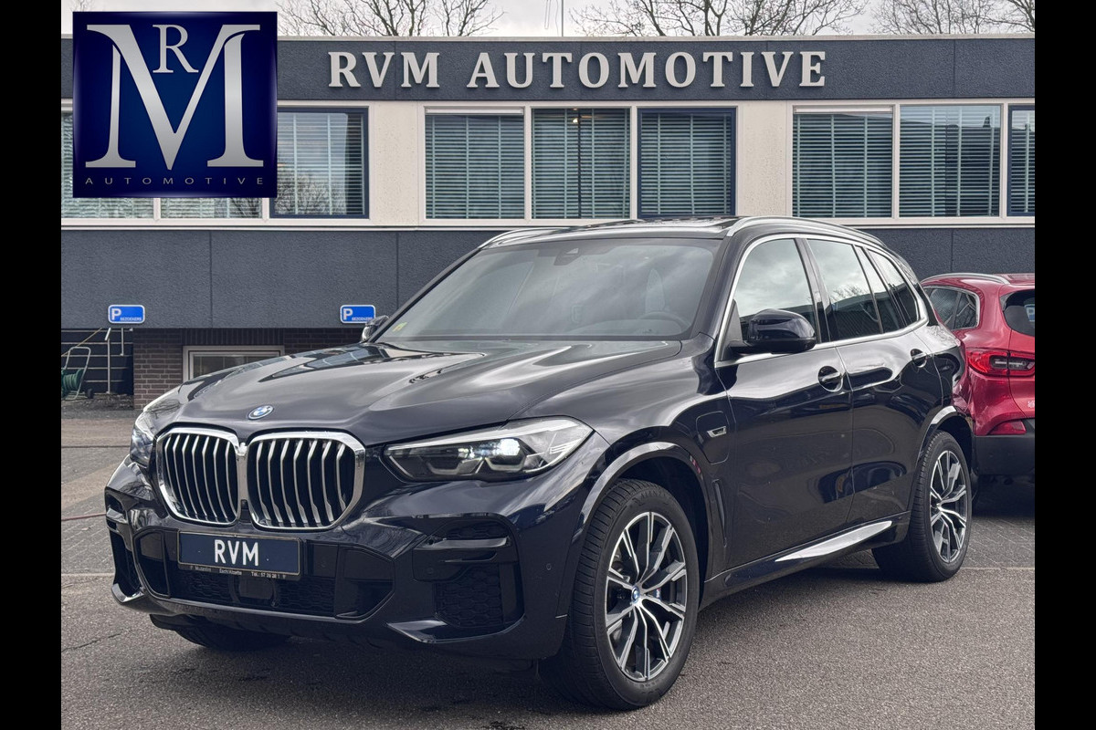 BMW X5 X5 M sport 45e | LUCHTVERING | STOEL/STUUR VERWARMING | DODE HOEK| PANO | BOMVOL|