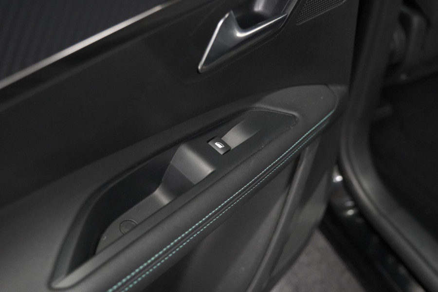 Peugeot 5008 Hybrid 136 e-DSC6 Allure | Camera | Apple Carplay | Navigatie | Parkeersensoren