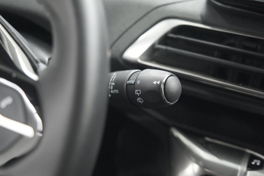 Peugeot 5008 Hybrid 136 e-DSC6 Allure | Camera | Apple Carplay | Navigatie | Parkeersensoren