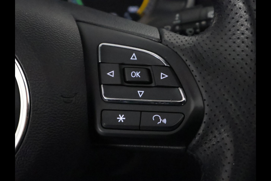 MG ZS EV Black Luxury 45 kWh | Navigatie | Schuif-/Kanteldak | Leder |