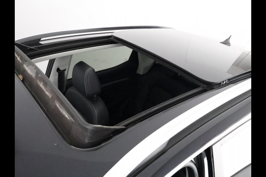 MG ZS EV Black Luxury 45 kWh | Navigatie | Schuif-/Kanteldak | Leder |