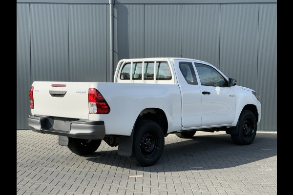 Toyota Hilux 2.4 D-4D XTRA CAB / !! NIEUW !! BPM VRIJ / 4x4 / AIRCO / CRUISE / 3500 KG TREKGEWICHT