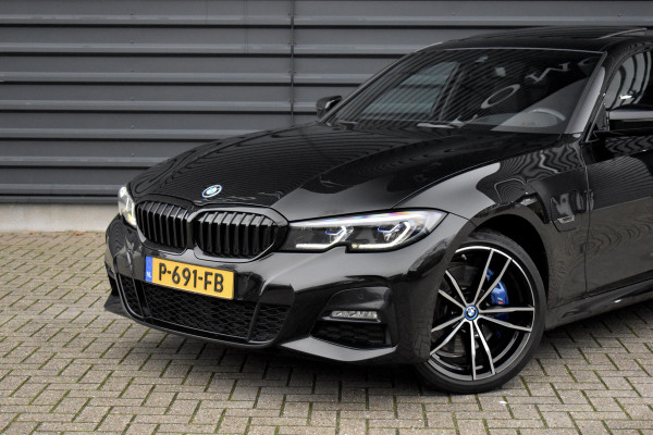 BMW 3 Serie High Executive M Sport Shadow | Schuif/Kanteldak | Laser Light | Head-Up | CarPlay | 19'' Velgen | Donker Getint Glas |