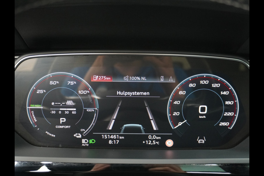 Audi e-tron 55 Quattro 95kWh 408PK S-Edition Pano-dak. Leder Apple Carplay Luchtvering 360° Camera's Assistentie Pakket Matrix LED koplampen Stoelverwarming Assistentiepakket 'City' Kruising-assistent Fase 3 Laden