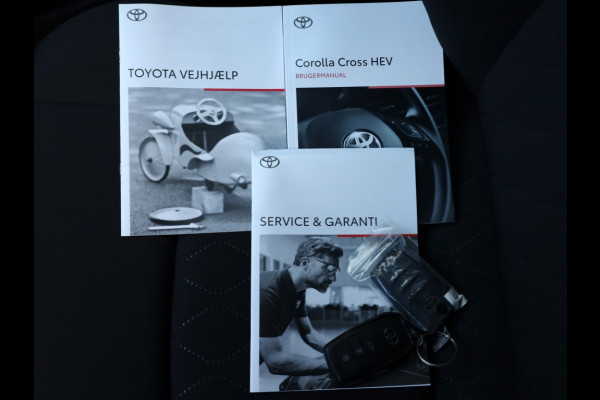 Toyota Corolla Cross Hybrid 140 Style | El. Achterklep | Stoel/Stuurwielverwarming