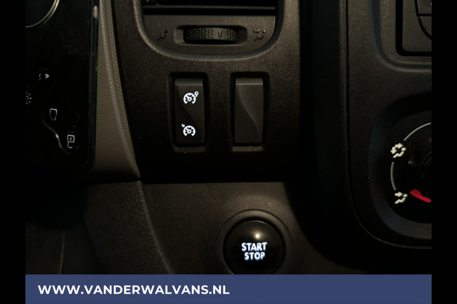 Renault Trafic 1.6 dCi 122pk L1H1 Euro6 Airco | Camera | Trekhaak | Cruisecontrol | Dakrails, Parkeersensoren, bijrijdersbank