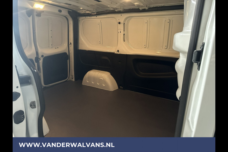 Renault Trafic 1.6 dCi 122pk L1H1 Euro6 Airco | Camera | Trekhaak | Cruisecontrol | Dakrails, Parkeersensoren, bijrijdersbank