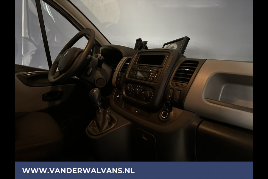 Renault Trafic 1.6 dCi 122pk L1H1 Euro6 Airco | Camera | Trekhaak | Cruisecontrol | Dakrails, Parkeersensoren, bijrijdersbank