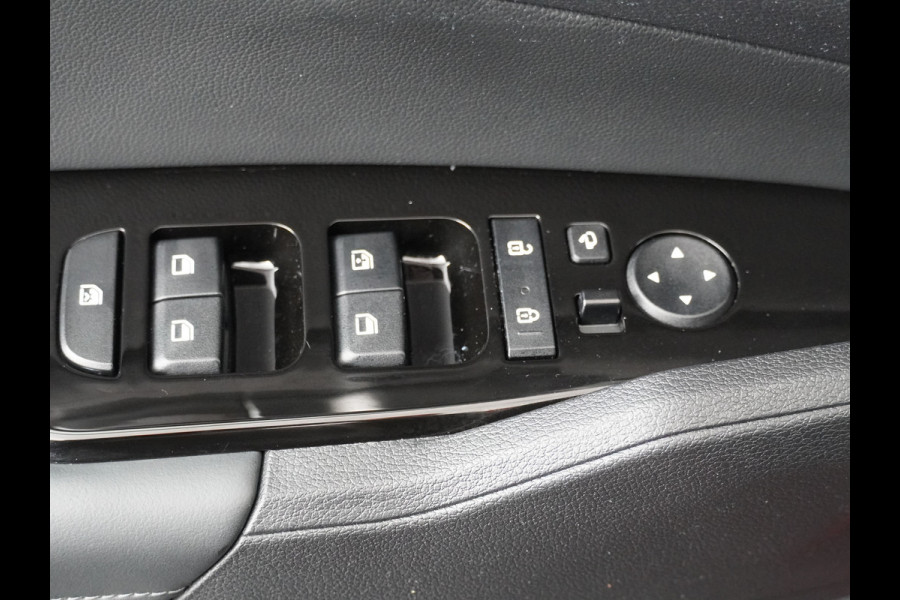 Kia Sportage 1.6 T-GDi Hybrid DynamicPlusLine Apple Carplay/Android Auto - Cruise Control - Dodehoek Detector - Schuif/Kantel Dak  - Voorstoelen Verwarmd Fabrieksgarantie tot 02-2031