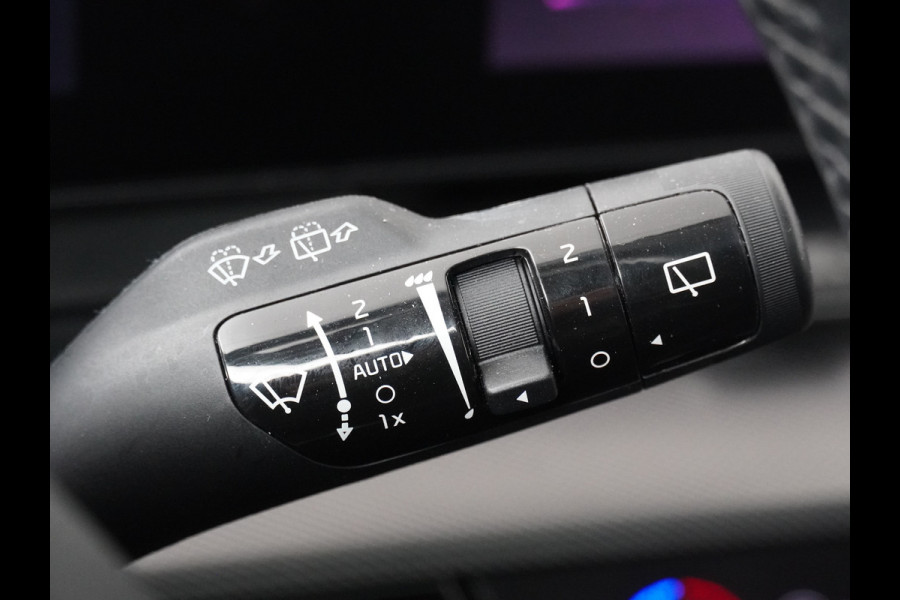 Kia Sportage 1.6 T-GDi Hybrid DynamicPlusLine Apple Carplay/Android Auto - Cruise Control - Dodehoek Detector - Schuif/Kantel Dak  - Voorstoelen Verwarmd Fabrieksgarantie tot 02-2031
